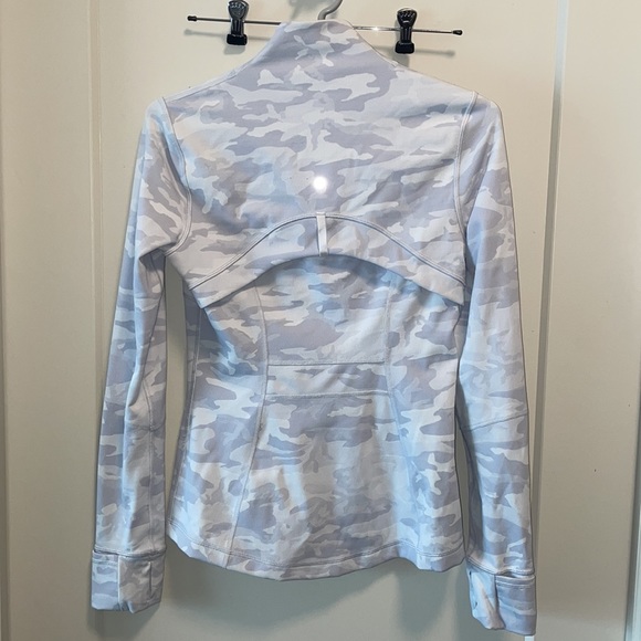 Lululemon Define Jacket - Picture 5 of 7